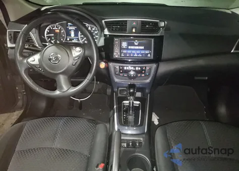 2019 Nissan Sentra S z USA, uszkodzony, nr VIN 300196